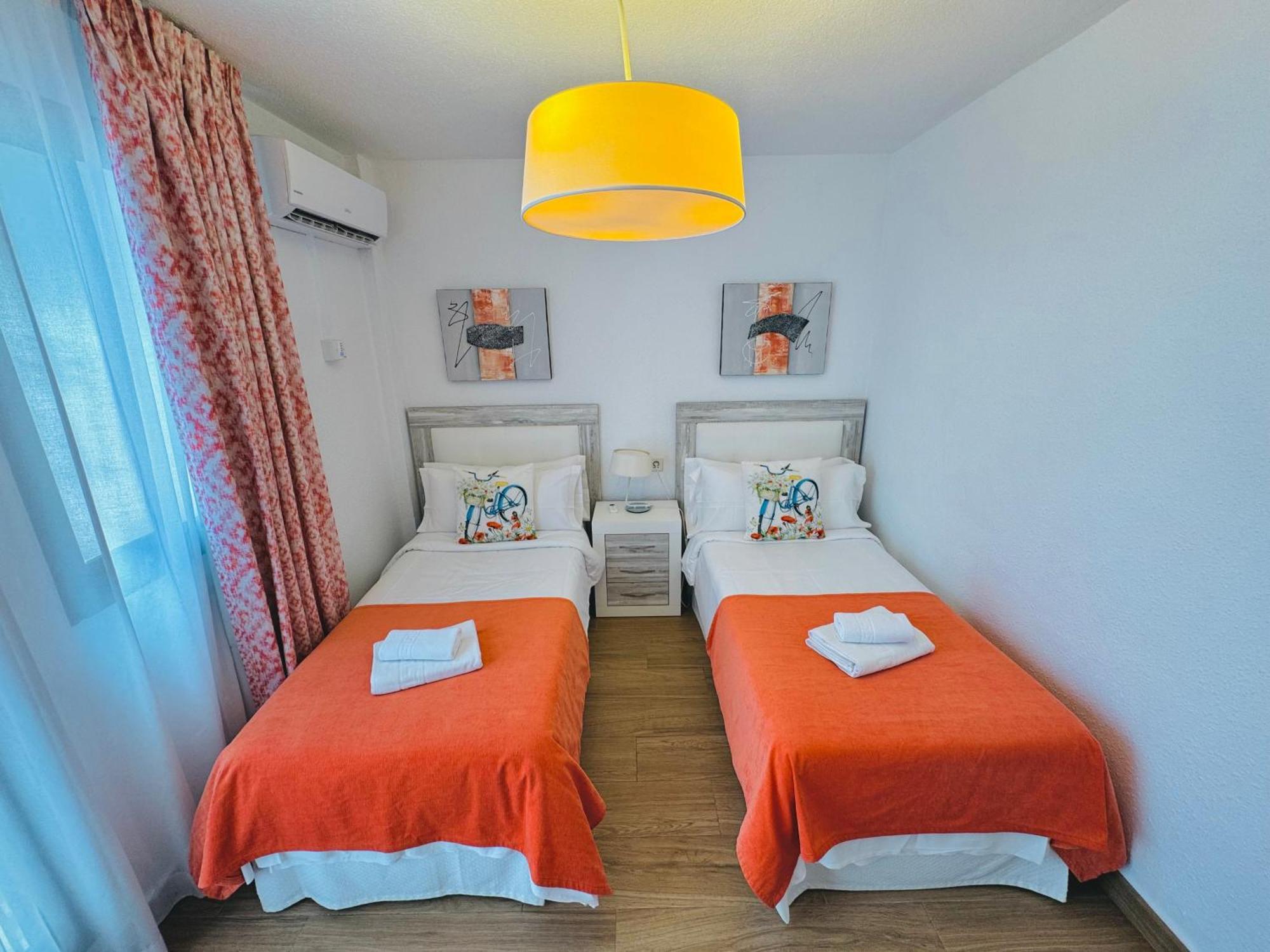 Pueblo Evita Premium Suites Бенальмадена Экстерьер фото