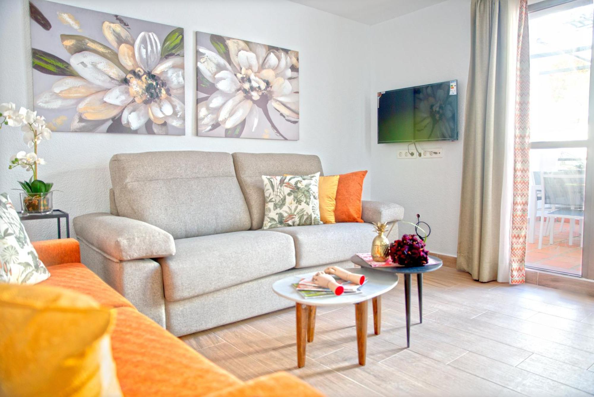 Pueblo Evita Premium Suites Бенальмадена Экстерьер фото